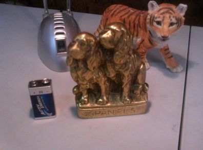 Spaniels brass