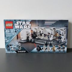 LEGO Star Wars 75387 - Boarding the Tantive IV