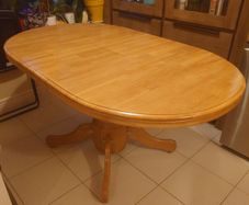 Adjustable wooden table (feet loose)
