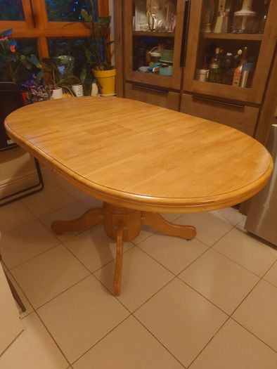 Adjustable wooden table (feet loose)