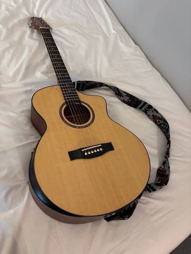 Craftine Acoustic Guitar