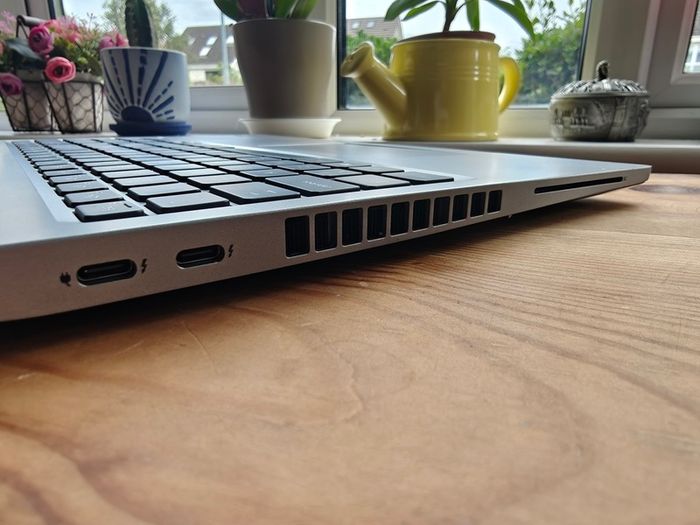 Dell Precision 3560 Laptop | i7 vPro | 16GB | 15.6" FHD | 512GB | NVidia 2GB | Win11