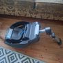 MaxiCosi Baby car seat and isofix Image 7
