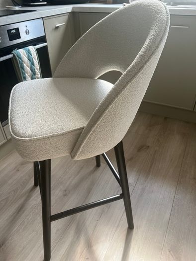 Laura James Kitchen stool