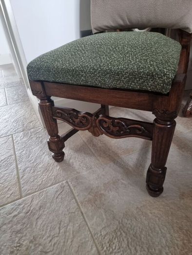 Beautiful Carved Oak Chair