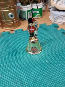 Bell souvenir of London