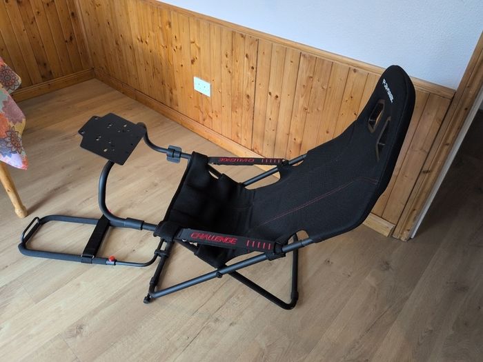Sim racing seat