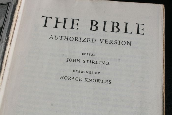 Vintage 1956 THE BIBLE AUTHORIZED Version, Rare Illustrated Bible, Fourth Impression Hard Cover, British & Foreign Bible Society, London