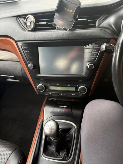Toyota Avensis 2015