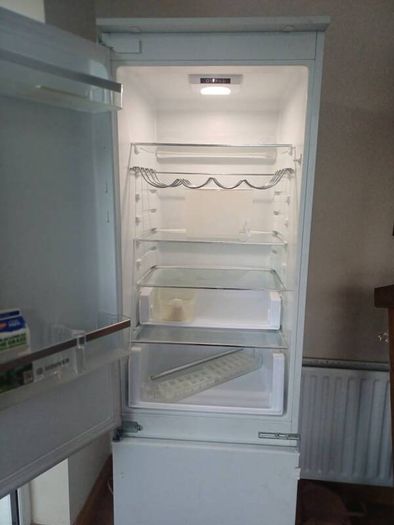 Hoover Integrated Fridge/Freezer