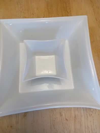 Newbridge Homeware Dishes , Two in total