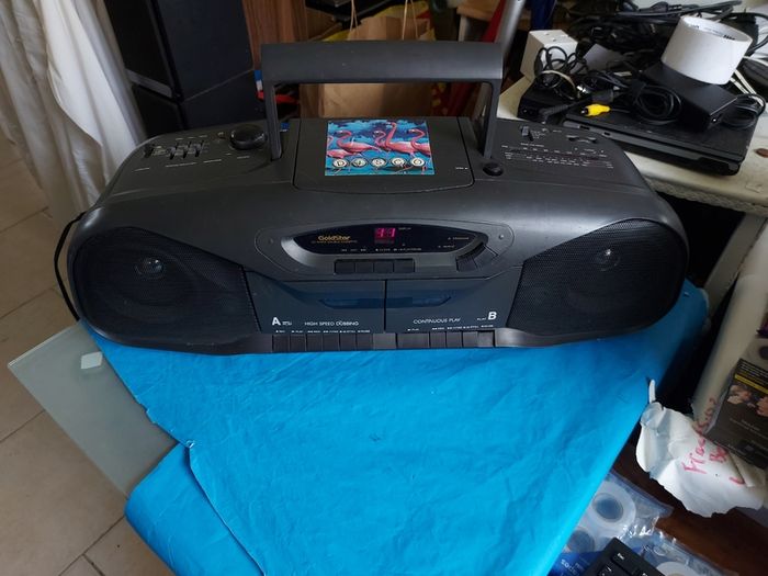 Goldstar CD Radio Dual Cassette Player Model No CD-540L, in excellent cosmetic condition