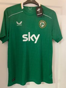 Castore FAI Ireland Jesrsey size L brand new