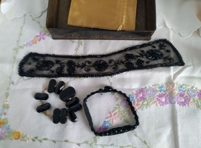 vintage Tin box, vintage glass beads, vintage lace Haberdashery