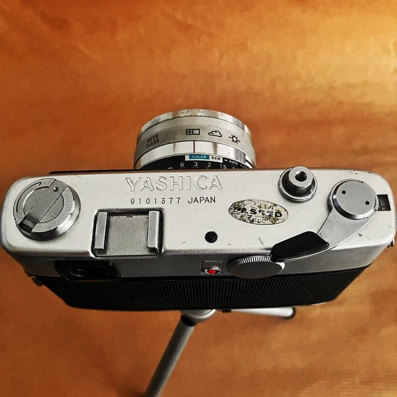 Yashica Electro M5【w/Yashinon/2.8/45mm】 Yashica Electro M5 Yashinon 2845mm 35mm Rangefinder Camera