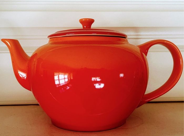 Le  Creuset tea pot
