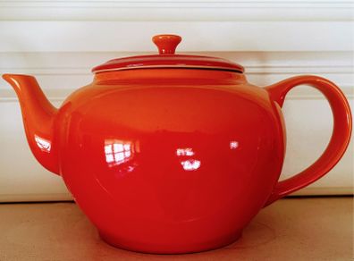 Le  Creuset tea pot