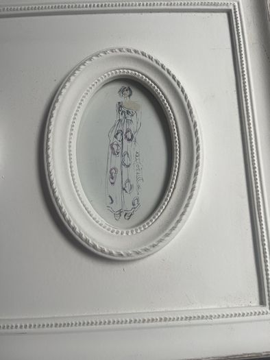 triple photo frame, vintage chic style round and oval frames