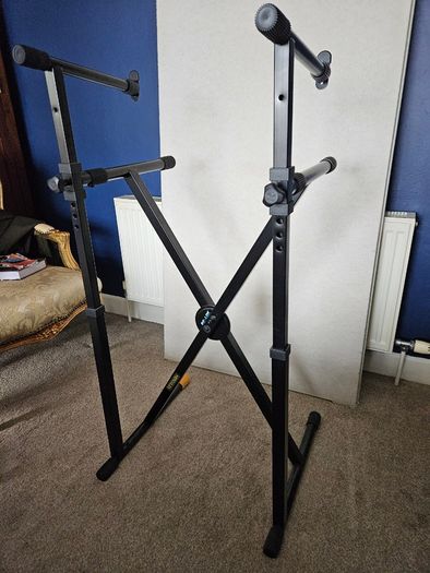 Hercules Keyboard Stand for Two Keyboards