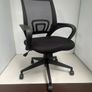 Black office chairs Image 3