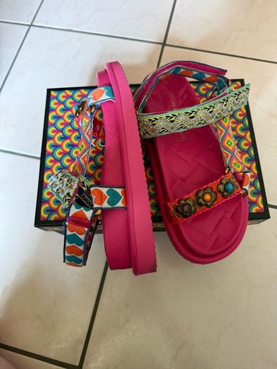 Kurt Geiger Sandals - Size 4/37