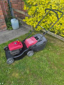 Push petrol lawnmower start, easy runs, perfect.