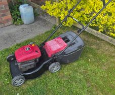 Push petrol lawnmower start, easy runs, perfect.