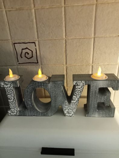 Candle holder