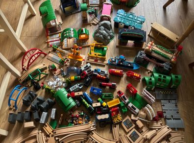 Brio - Huge lot with many boxed items