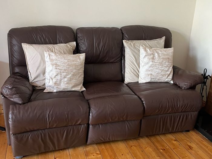 3 seater leather recliner sofa
