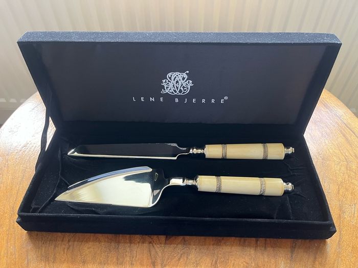 Cake Serving Set