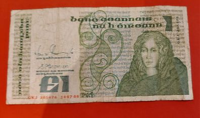 Irish 1988 "Queen Meibh" one pound in Fine  condition