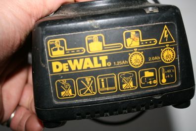 Dewalt DE9107 Battery Charger 14.4v. 30-60 mins fast charger.