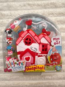 Lalaloopsy Tinies Rosie's Pet Hospital Playset Damaged Box Please see photos