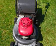 Honda HRD 536 C Hydrostatic self drive roller lawnmower with 23 inch aluminium deck,in excellent working condition.