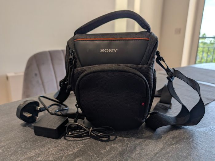 Sony A7 full frame + SD + Case