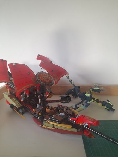 LEGO Ninjago 70738  Final Flight of Destinys Bounty