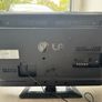 LG TV 32 inch Image 7
