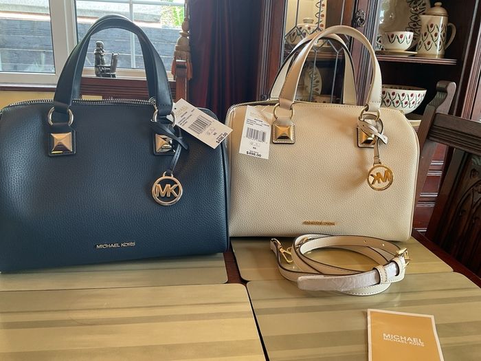Michael Kors SALE  new with tags on  cream Grayson medium duffle satchel