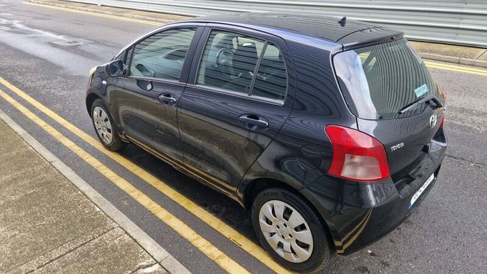 06 Toyota Yaris 1ltr petrol