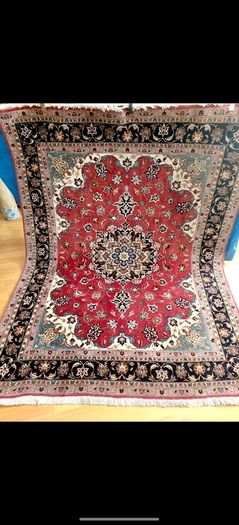 Fine Persian Tabriz Wool and Silk Hand Knotted Rug Carpet