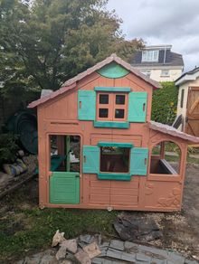 Large Smoby children's playhouse for sale