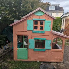 Large Smoby children's playhouse for sale