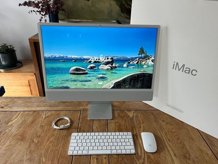 Apple 24 iMac M1 8-Core CPU / 8-Core GPU  Silver