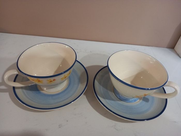 Laura Ashley Pair Large Cups Saucers Handpainted Two Teacups Daffodils