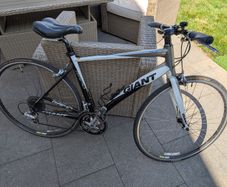 Giant Rapid Hybrid bike - Medium