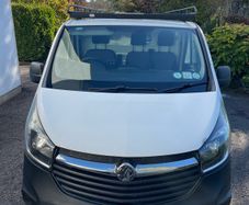 opel vivaro vauxhall