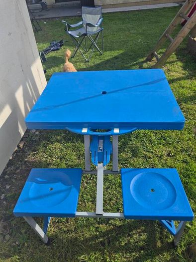 Folding Camping Picnic Table with 4 Seats Portable Suitcase Style