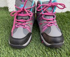 Trespass Gillon II Kids Waterproof Hiking Boots. Size EU 32 and UK 13