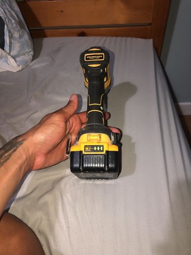 dewalt screwdriver